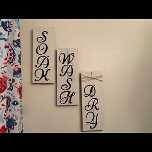 Pallet decoration signs